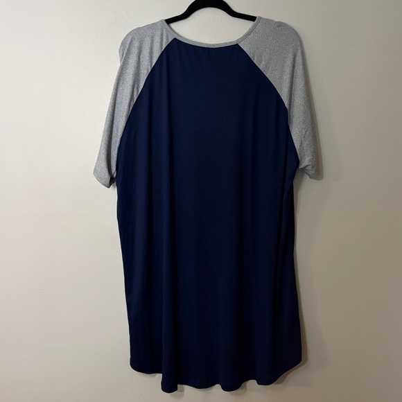 NEW Ekouaer Navy and Gray Raglan Sleeve Gown - Picture 4 of 4